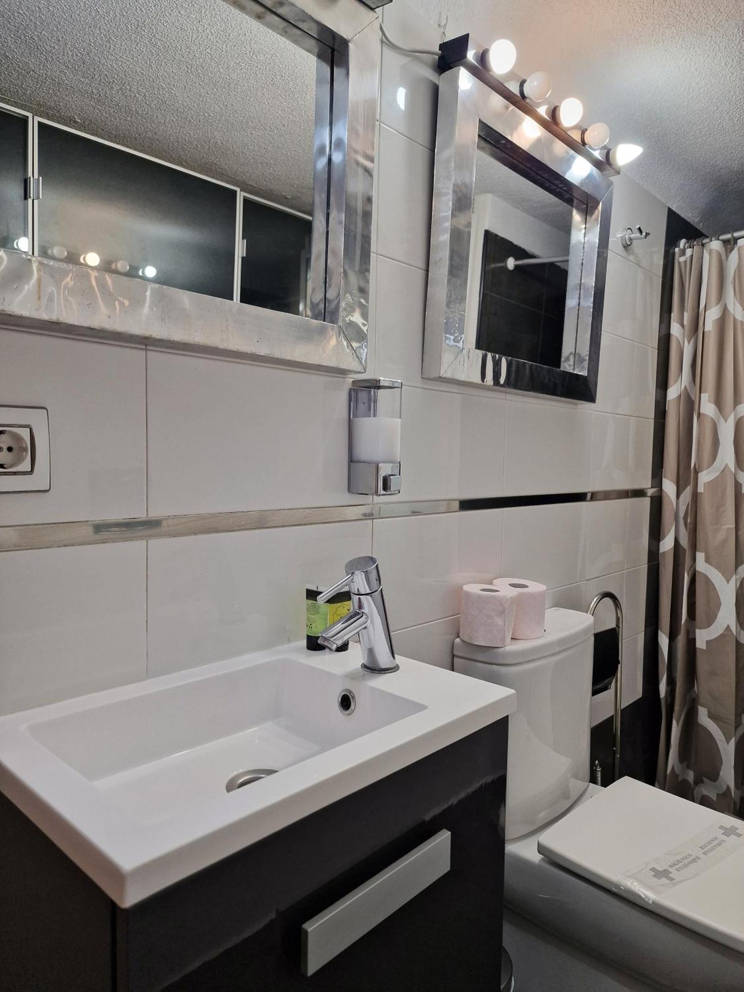 Menendez Pelayo, Loft Junto Al Retiro Apartman Madrid Kültér fotó
